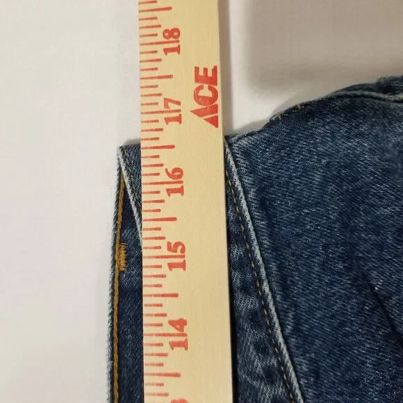 Vintage Levis 550 Jeans Mens 34x34 Y2K Made in USA Baggy Relaxed Medium Wash